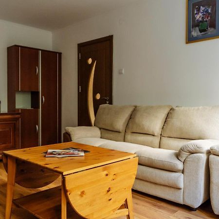 Old Town Historic Apartment With Backyard Mini Park Букурещ Екстериор снимка