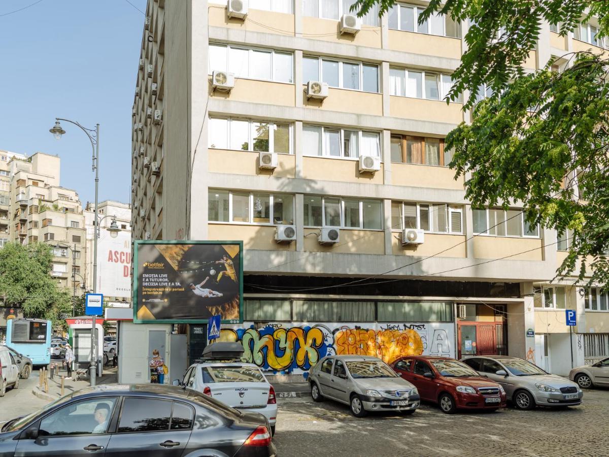 Old Town Historic Apartment With Backyard Mini Park Букурещ Екстериор снимка