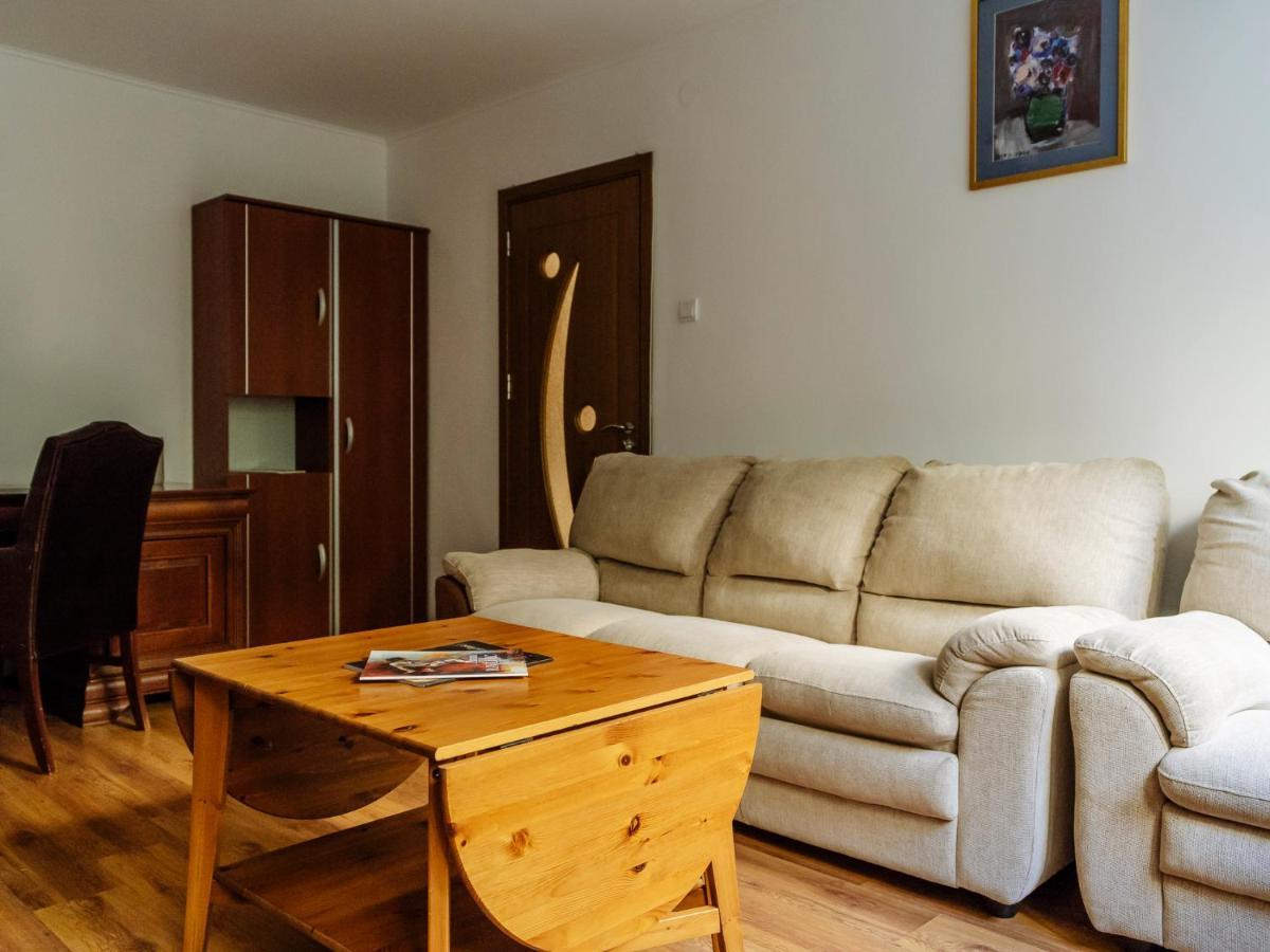 Old Town Historic Apartment With Backyard Mini Park Букурещ Екстериор снимка